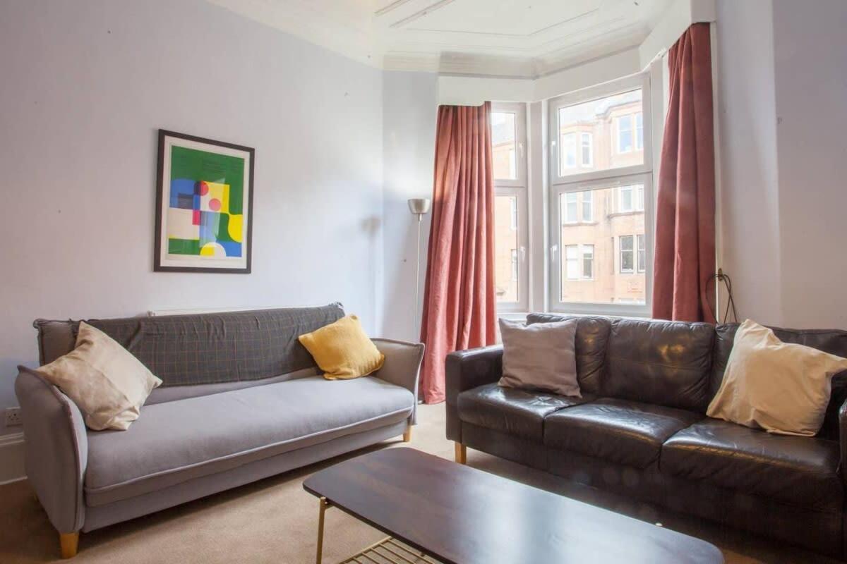 Modern, Light-Filled And Sleek West End Apartment Glasgow Exterior photo